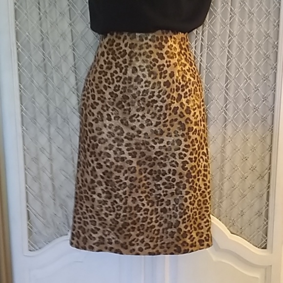 Peck & Peck Dresses & Skirts - Leopard print skirt